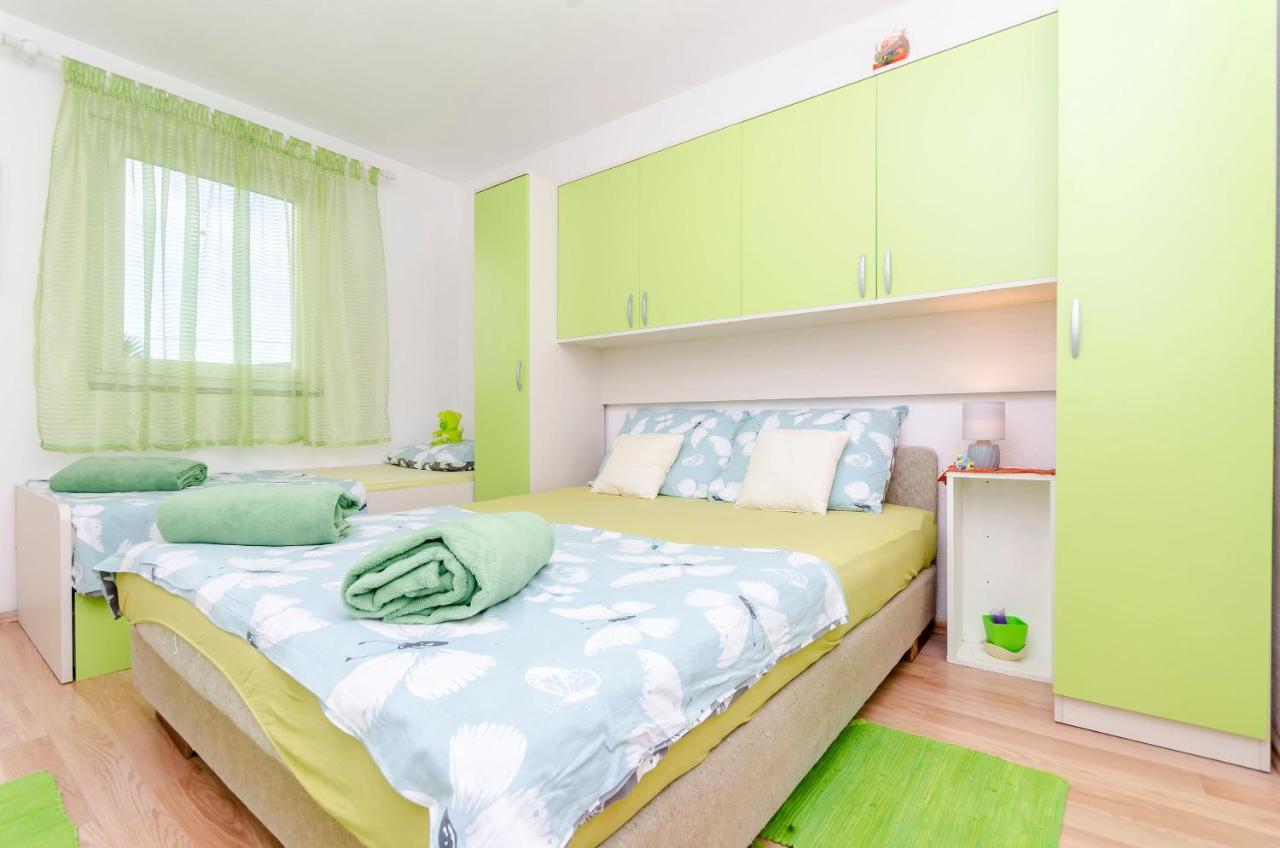 Apartment Branislava Rogoznica  Esterno foto